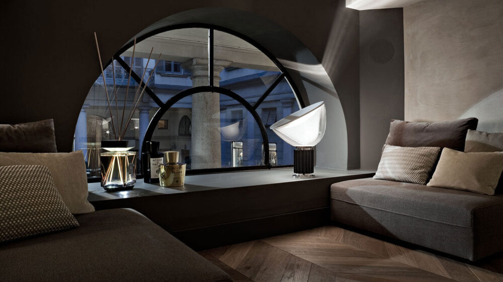 Taccia Lampe de table BY FLOS - Imagen 4